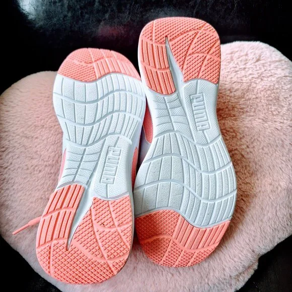 Puma Big Kids Size 5 Girls Lace Up Running Shoes - Picture 4 of 4